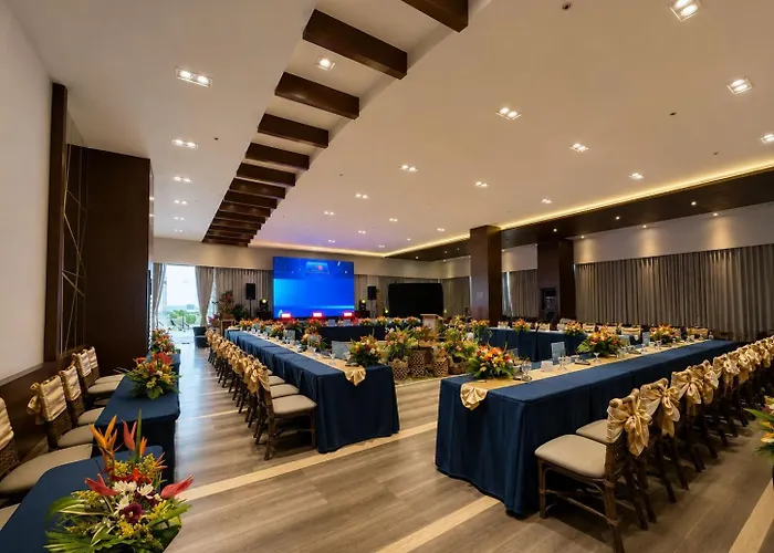 Arterra Seaview Hotel