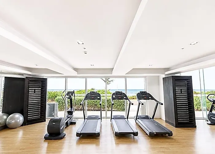 Hotel Arterra Seaview Lapu-Lapu City